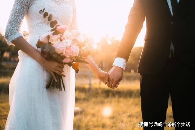 莒南交警“警急”送医暖人心真诚致谢送锦旗